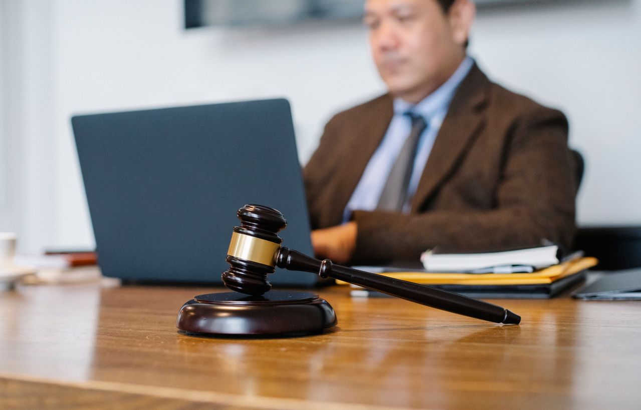 LEGAL ENFORCEMENT AGENTS